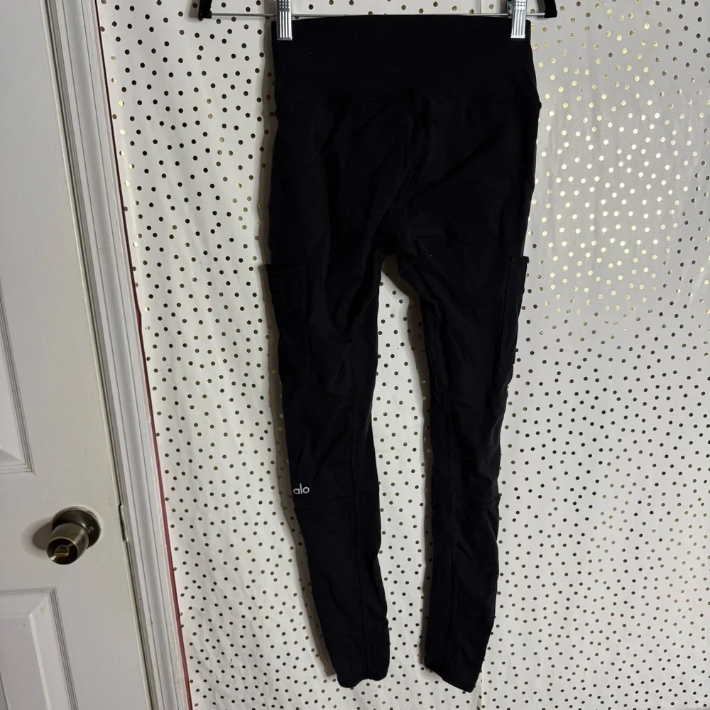 Alo Yoga Women's Black High-Waisted Pants
